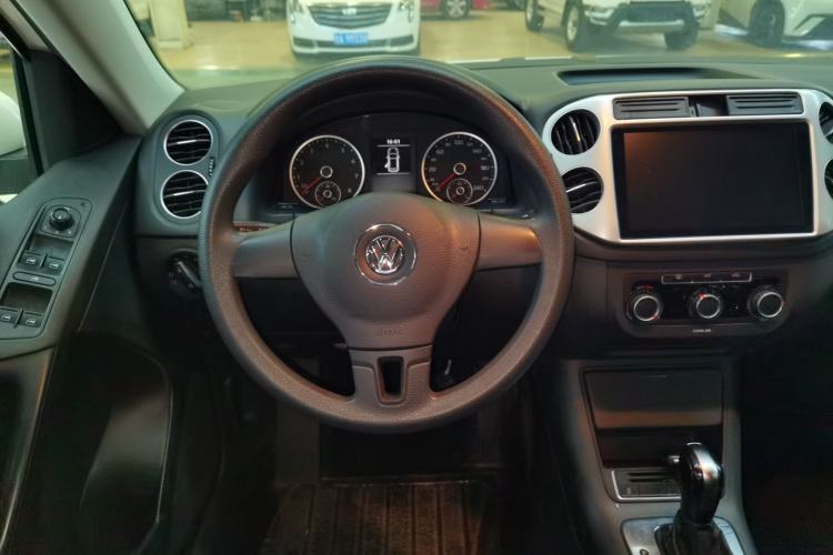 Used Volkswagen Tiguan 2017 300TSI Automatic Two-Wheel Drive Silk Road Luxury Edition
