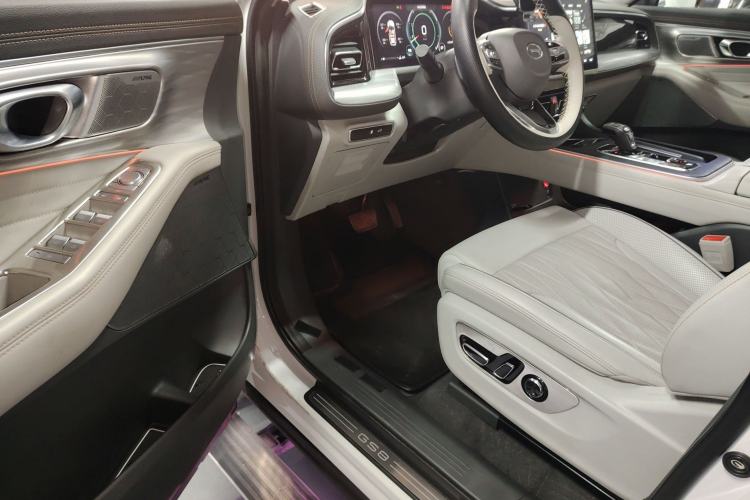 Used GAC Trumpchi GS8 2022 Flagship Series 2.0 TGDI Two-Wheel-Drive Prestige Edition (7 Seats)