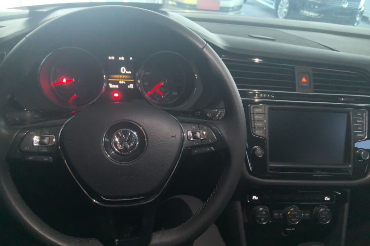 Used Volkswagen Tiguan L 2017 380TSI Automatic All-Wheel-Drive Luxury Edition