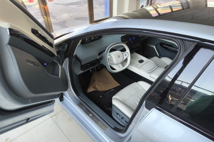 Used  GT 2023 560 Rear-Drive Seven-Wing Edition
