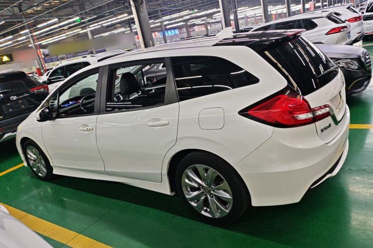 Used Honda Jade 2017 1.8L automatic Comfort version 5 seats
