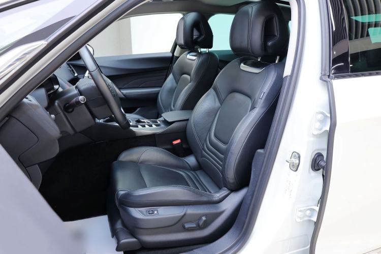 Used  5 2015 1.6T Luxury Edition THP160