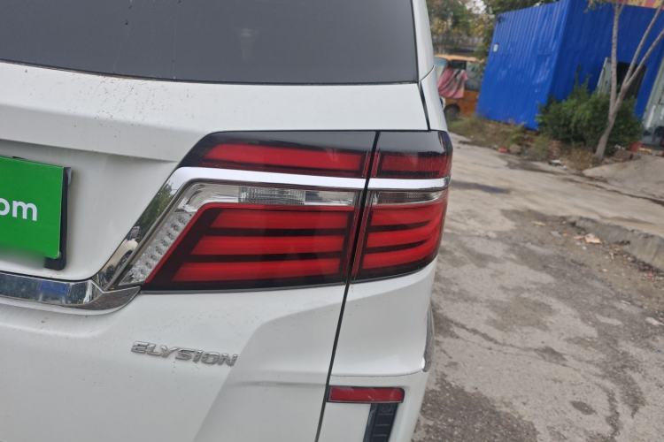 Used Honda Elysion 2016 2.4L Comfort Edition
