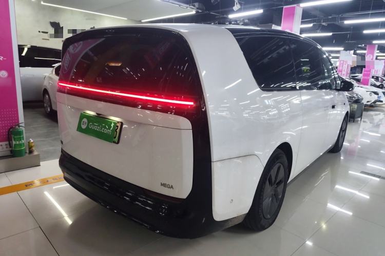 Used Li Auto MEGA 2024 Ultra Model
