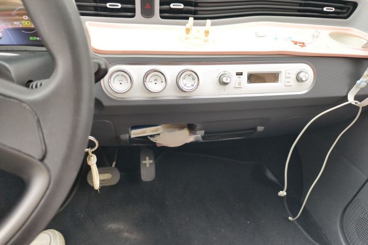 Used Wuling Hongguang MINIEV 2021 Macaron Fashion Edition Lithium-Ion Battery
