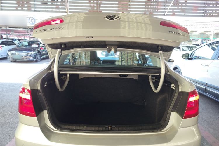 Used Volkswagen Bora 2014 1.6L Automatic Fashion Model
