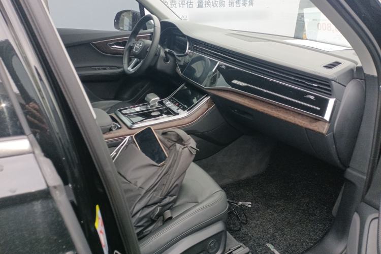 Used Audi Q7 2023 45 TFSI quattro S line Sport model