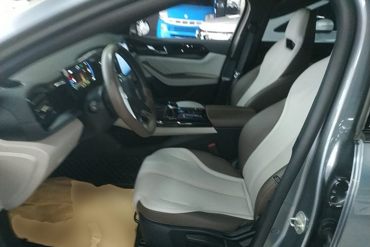 Used BYD Qin PLUS 2024 HONOR Edition DM-i 55KM Leading Model
