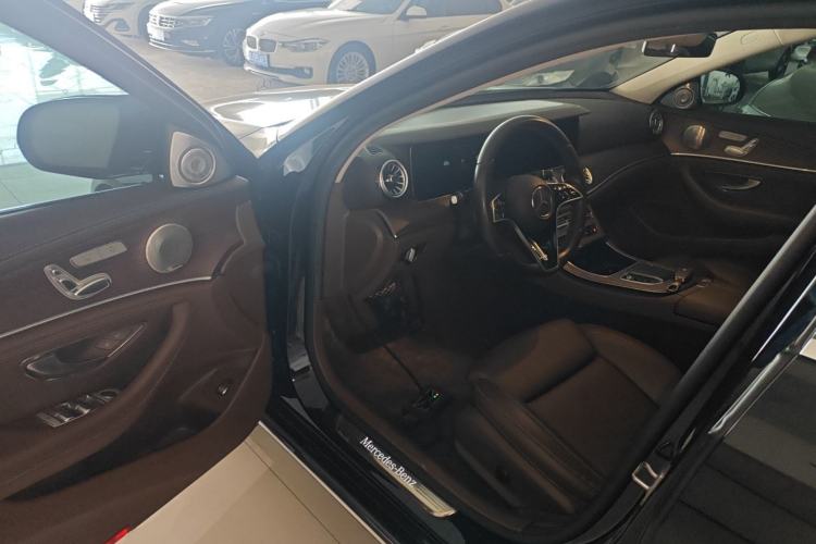 Used Mercedes-Benz E-Class 2022 Second Facelift E 300 L Fashion Edition
