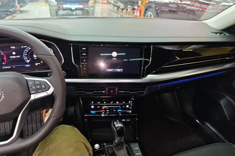 Used Volkswagen Passat 2025 Outstanding Model 380TSI Starry Dragon Glorious Edition
