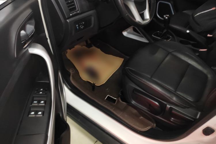 Used Changan CS35 2015 1.6L Manual Luxury Model China V Standard