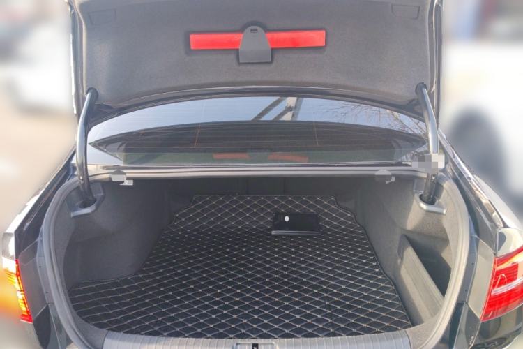 Used Volkswagen Magotan 2017 330TSI DSG Luxury Model
