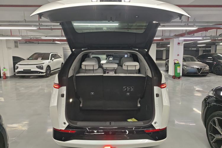 Used XPeng X9 2025 650 Long-Range Max
