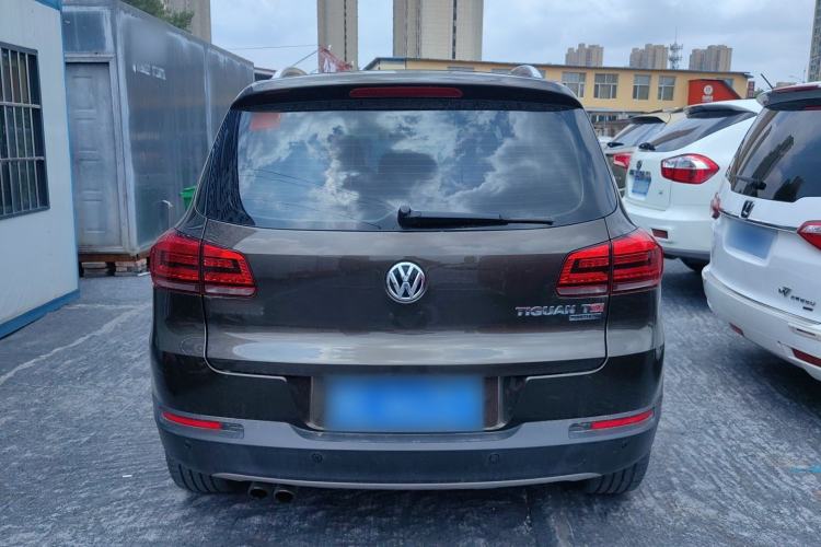 Used Volkswagen Tiguan 2015 1.8TSI Automatic All-Wheel-Drive Luxury Model
