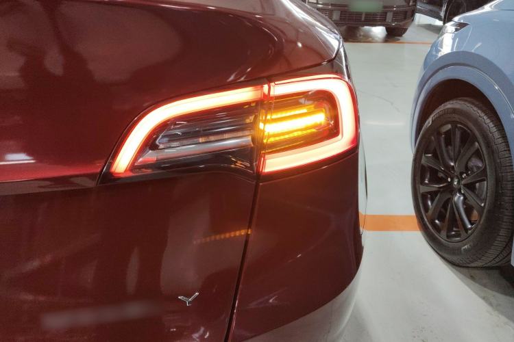 Used Tesla Model Y 2021 Long-Range All-Wheel-Drive Version