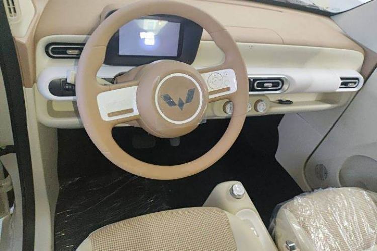 Used Wuling Hongguang MINIEV 2024 3rd Generation 215km Youth Edition
