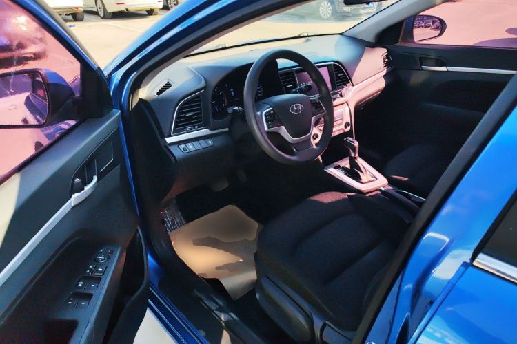 Used Hyundai Elantra 2016 1.6L Automatic ZhiXuan – Elite Version
