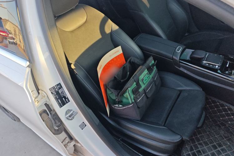 Used Mercedes-Benz A-Class 2022 Revised Version A 200 L Sport Sedan Fashionable Style
