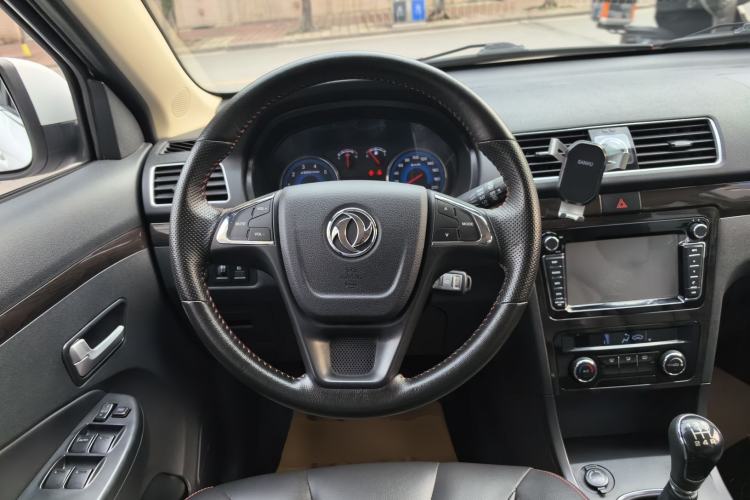 Used Dongfeng Fengon 370 2016 1.5L Manual Luxury 7-Seater