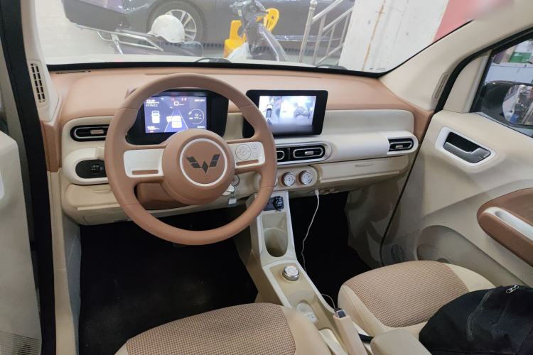 Used Wuling Hongguang MINIEV 2024 3rd Generation 215km Advanced Version