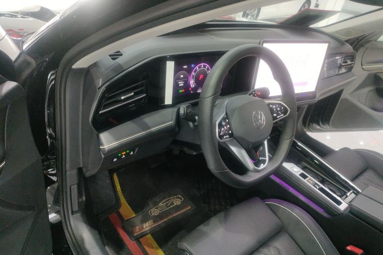 Used Volkswagen Magotan 2024 380TSI DSG Prestige Edition DaMai Package
