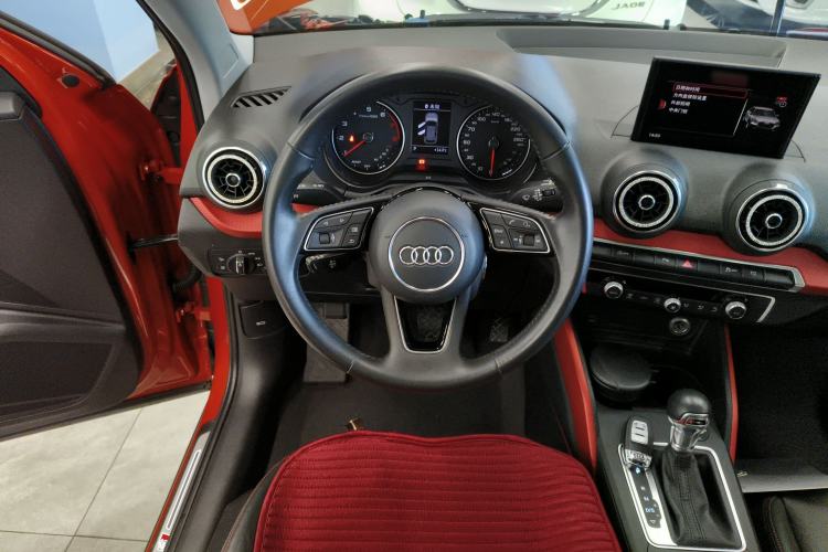 Used Audi Q2L 2018 35 TFSI Fashion Dynamic Version China VI Emission Standard
