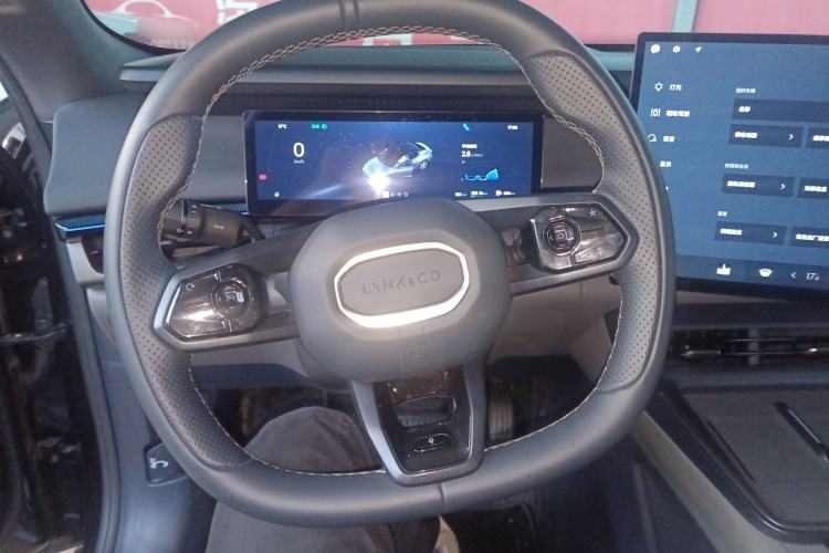 Used Lynk & Co 07 2024 EM-P 126 Long-Range Halo
