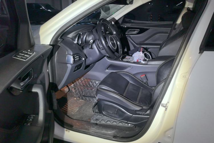 Used Jaguar F-PACE 2016 2.0T Two-Wheel Drive Urban Luxury Edition