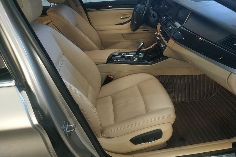 Used BMW 5 Series 2014 525Li Luxury Design Package
