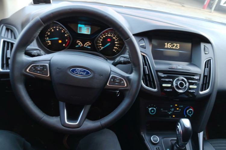 Used Ford Focus 2018 Hatchback Classic 1.6L Automatic Trendy SmartDrive Edition