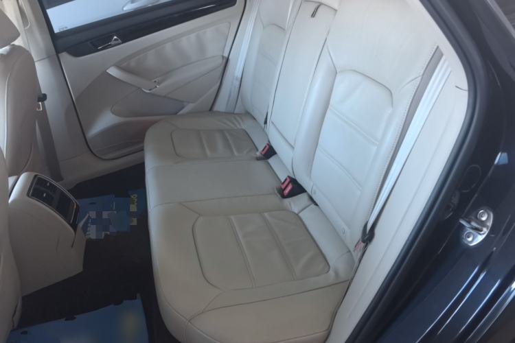 Used Volkswagen Passat 2014 1.8TSI DSG Luxury Edition
