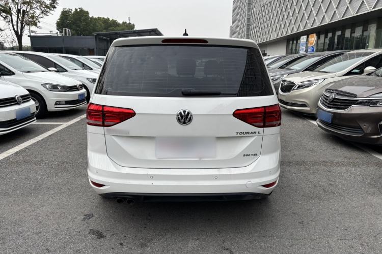 Used Volkswagen Touran 2018 Volkswagen Touran L 280TSI DSG Style Edition 7 Seats China VI Standard
