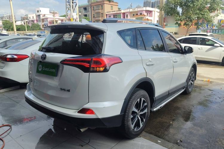 Used Toyota RAV4 2019 2.0L CVT Two-Wheel Drive Urban Edition China VI Standard