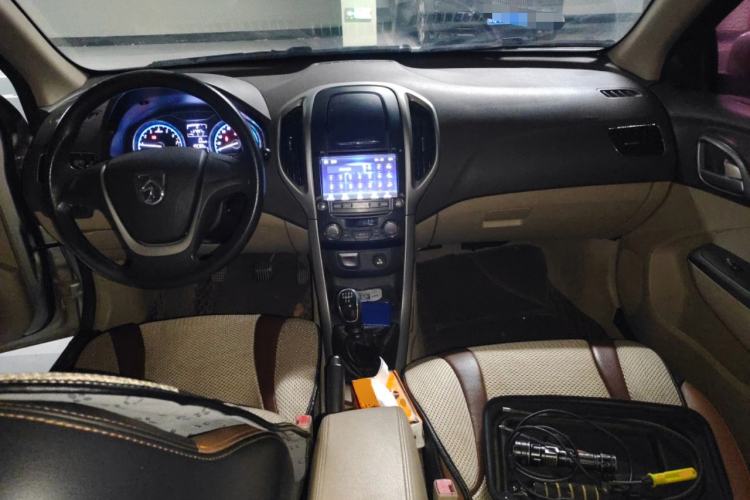 Used Baojun 610 2014 1.5L manual Comfort trim level