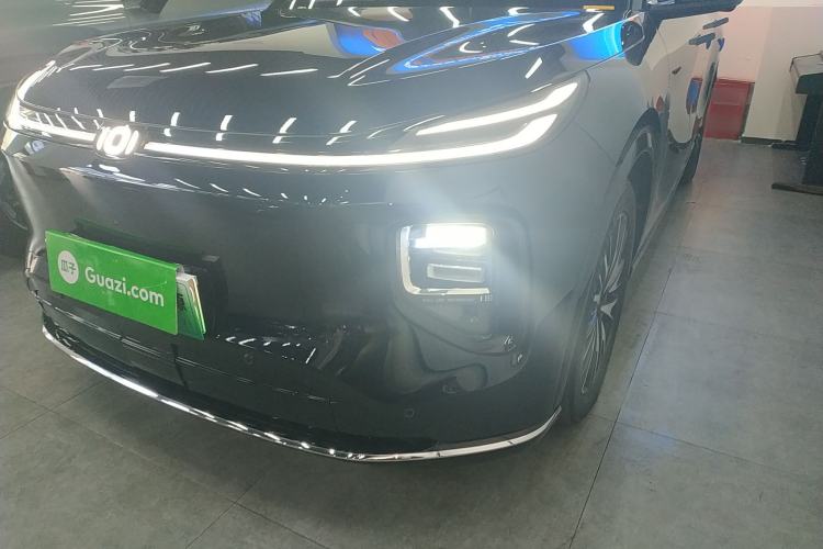 Used  Q07 2025 215 Flagship PLUS
