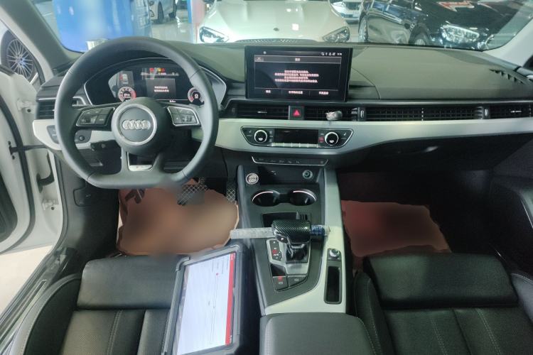 Used Audi A4L 2022 40 TFSI Luxury Dynamic Model