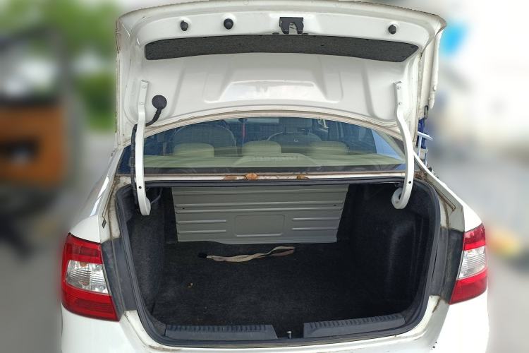 Used Skoda Rapid 2015 1.6L Manual Smart Selection Model
