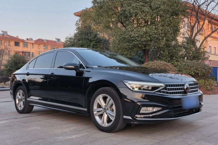 Used Volkswagen Magotan 2025 Zhongxiang Version 280TSI DSG Comfort Edition