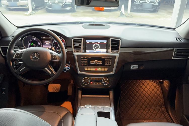 Used Mercedes-Benz M-Class 2014 ML 320 4MATIC