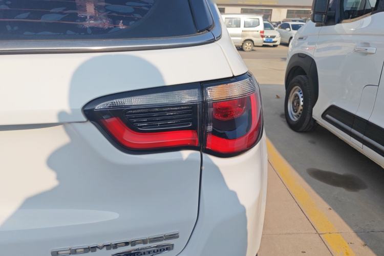 Used  Compass 2017 200T Automatic Family Edition