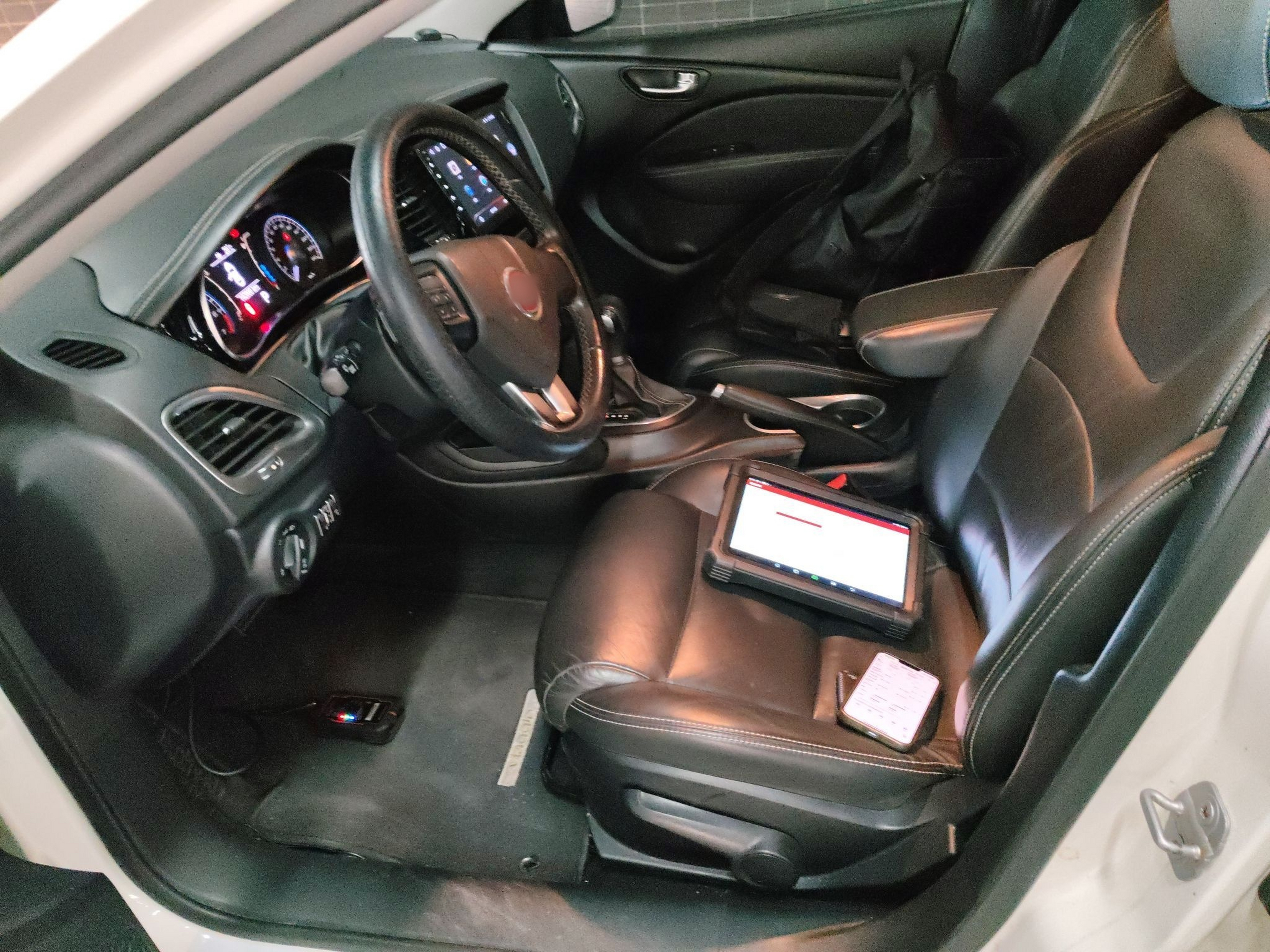 Переднее сиденье в автомобиле