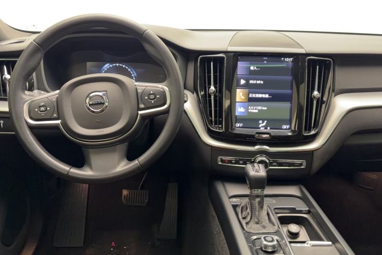 Used Volvo XC60 2021 T5 4x4 Smart Luxury Edition
