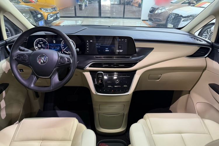 Used Buick GL8 2022 ES Landtrek 653T Luxury Edition
