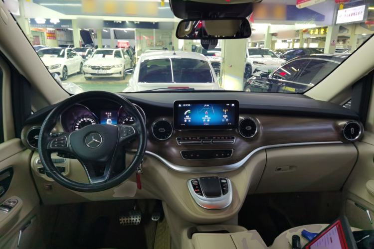 Used Mercedes-Benz V-Class 2020 V 260 L Long-wheelbase Luxury Edition