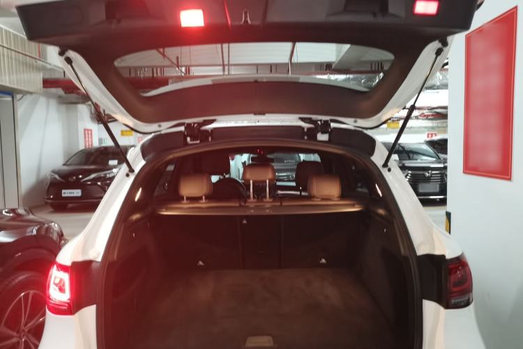 Used Mercedes-Benz GLC 2020 GLC 260 L 4MATIC Dynamic Model
