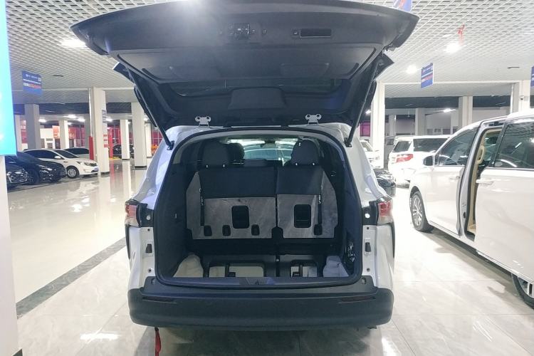 Used Toyota Sienna 2024 2.5L Hybrid Comfort Edition
