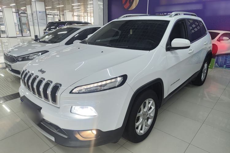 Used  Cherokee 2017 2.0L Superior Edition
