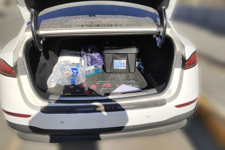 Used Roewe D7 2023 DMH 125km Superior Edition
