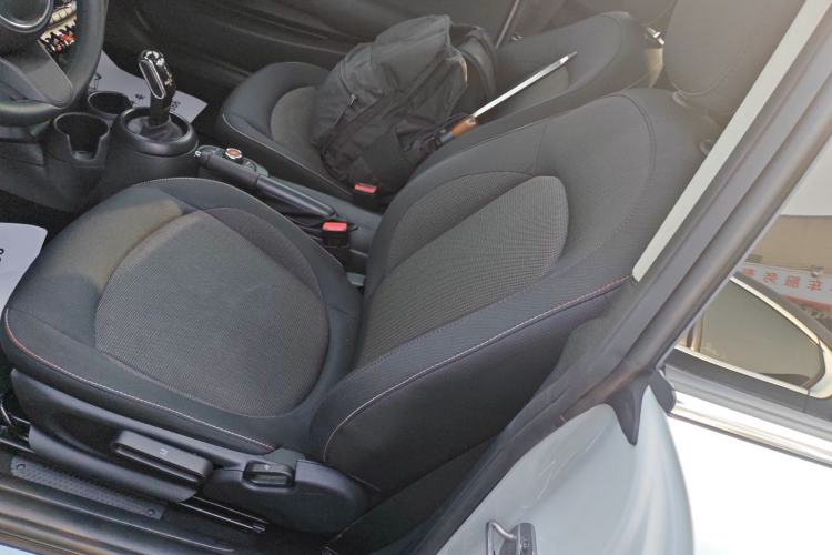 Used  MINI 2023 1.5T ONE
