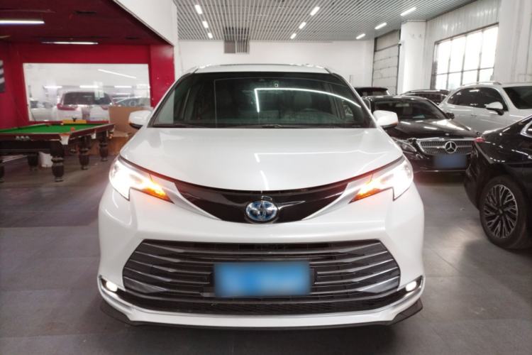 Used Toyota Sienna 2021 2.5L Hybrid Premium Edition